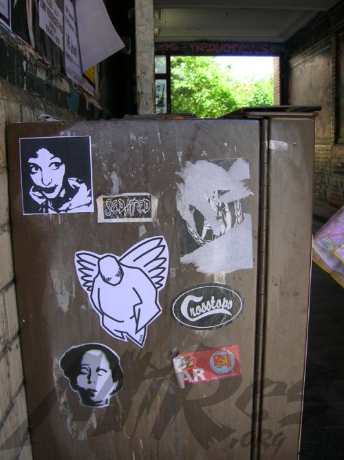 KNORE1: STICKERZ BERLINO